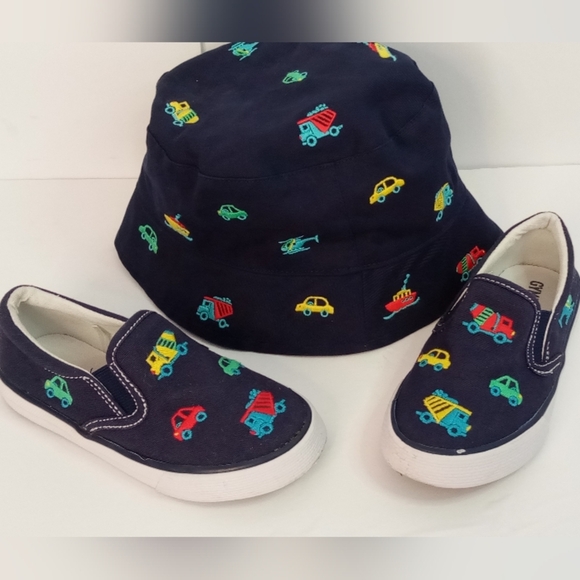 Other - Gymboree Skippy style sneakers and matching bucket hat .